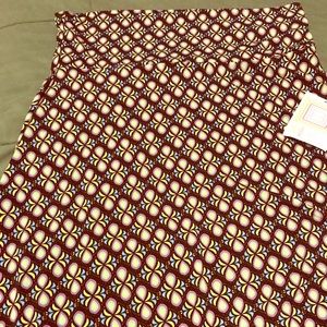 Midi skirt 🌺🌺🌺🌺🌺🌺🌺💕